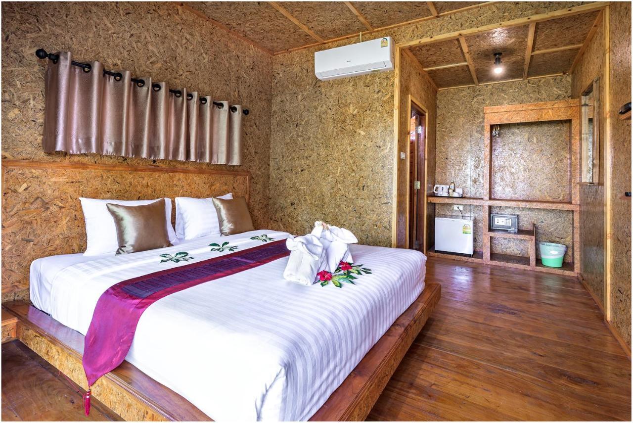 Готель Baan Check In Ко-Ланта Екстер'єр фото